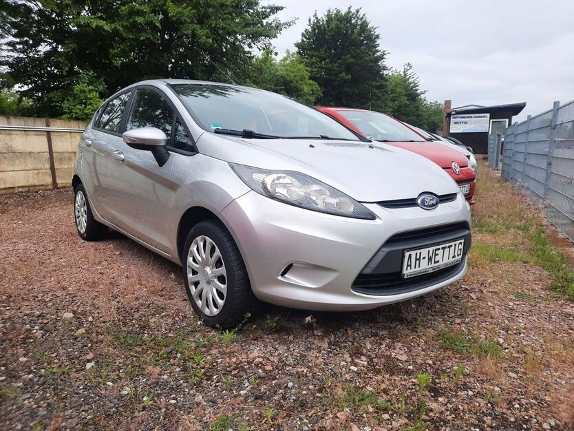 Ford Fiesta 116.900 km 4.999 € Köthen 06366