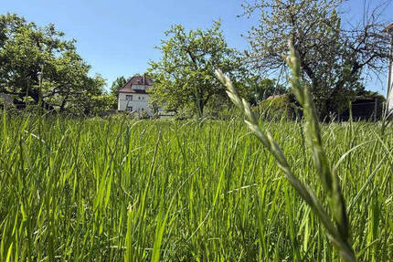 Halle-Gartenstadt Nietleben: Baugrundstück für Haus-Neubau, mit Bebauungsvorschlag