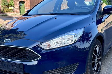 Ford Focus 87.645 km 5.690 &euro; Schkopau / OT Wallendorf 06258