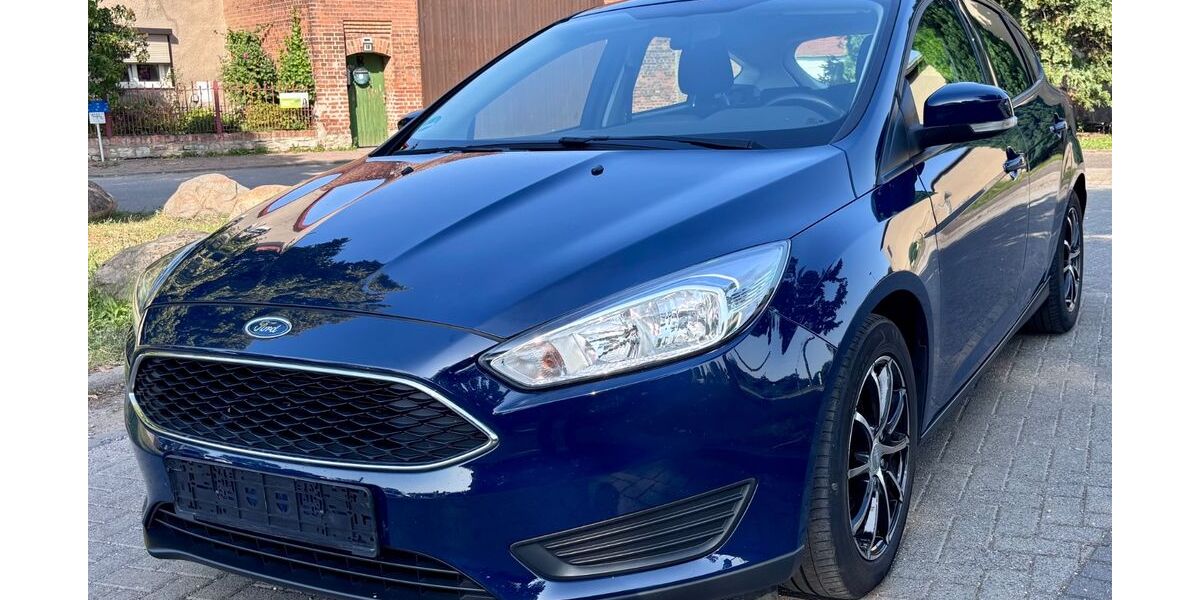 Ford Focus 87.645 km 5.690 &euro; Schkopau / OT Wallendorf 06258