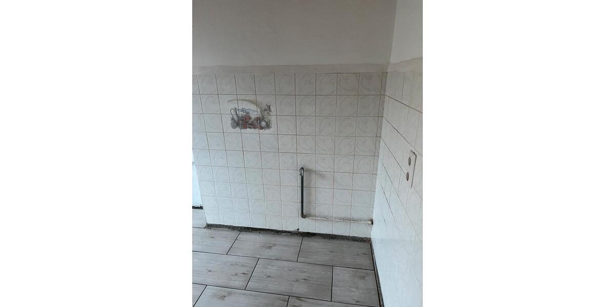 Erdgeschoßwohnung Bitterfeld-Wolfen Wolfen - 3 Zimmer, 82 m&sup2;, 130.000&euro; | Angebot:27204381