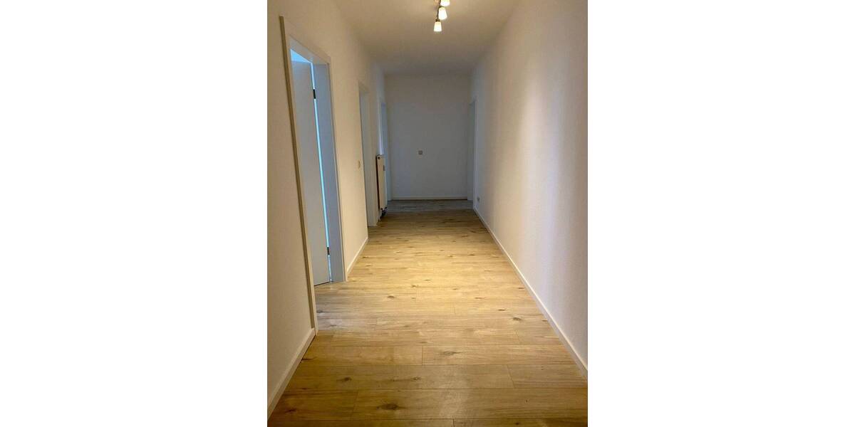 Etagenwohnung Halle (Saale) Lutherplatz - 3 Zimmer, 85 m&sup2;, 700&euro; | Angebot:26778603