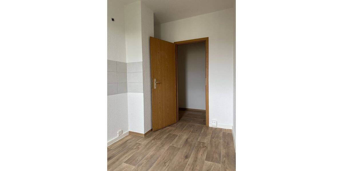 Etagenwohnung Bad Dürrenberg Lennewitz - 2 Zimmer, 49 m&sup2;, 320&euro; | Angebot:26933662