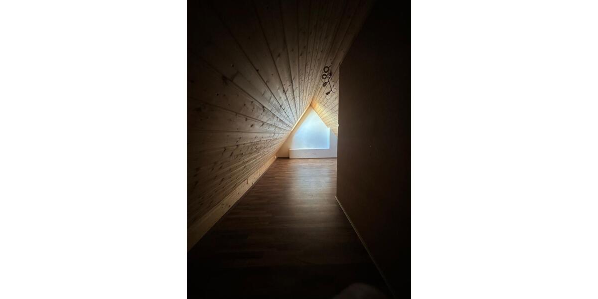 Reihenhaus Schkeuditz - 5 Zimmer, 130 m&sup2;, 1.250&euro; | Angebot:27624023