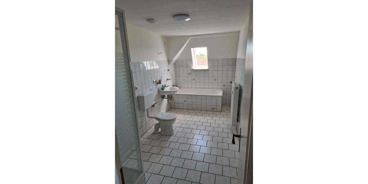 Dachgeschoßwohnung Köthen (Anhalt) - 3 Zimmer, 66 m&sup2;, 540&euro; | Angebot:25894828