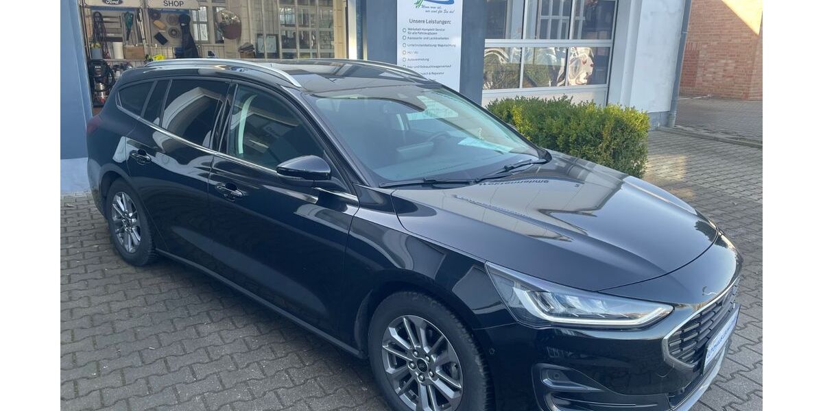 Ford Focus 36.998 km 21.699 &euro; Leuna 06237