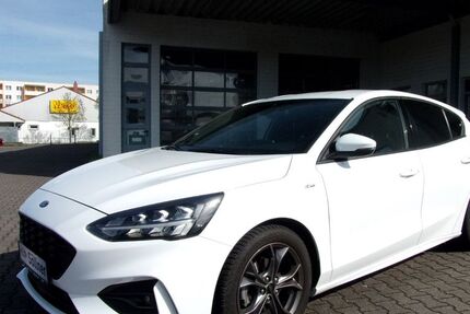 Ford Focus 33.250 km 19.990 &euro; Wolfen 06766