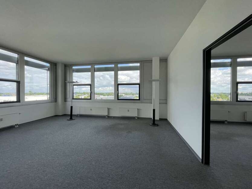 hochwertige, sanierte Bürofläche im Dölziger Gewerbegebiet!
