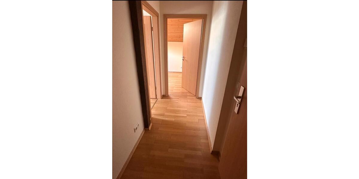 Dachgeschoßwohnung Halle (Saale) Damaschkestraße - 1.5 Zimmer, 38 m&sup2;, 425&euro; | Angebot:26614497