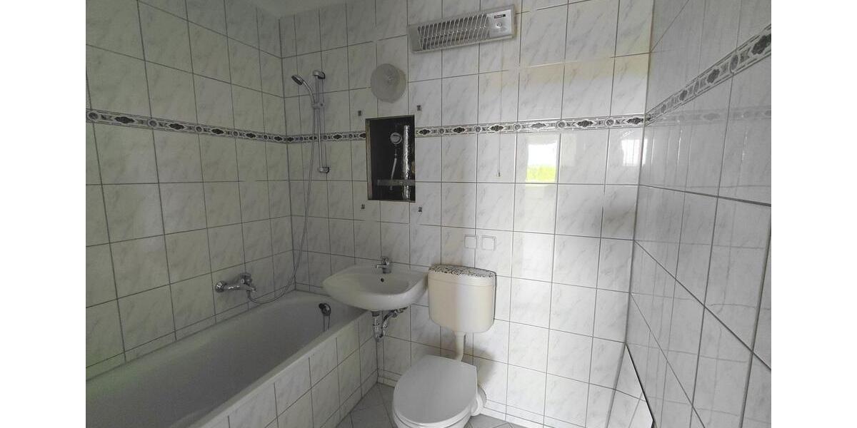 Etagenwohnung Südliches Anhalt - 3 Zimmer, 61 m&sup2;, 304&euro; | Angebot:25477576