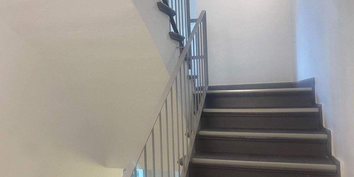 Etagenwohnung Halle (Saale) Innenstadt - 4 Zimmer, 101 m&sup2;, 1.300&euro; | Angebot:26274022