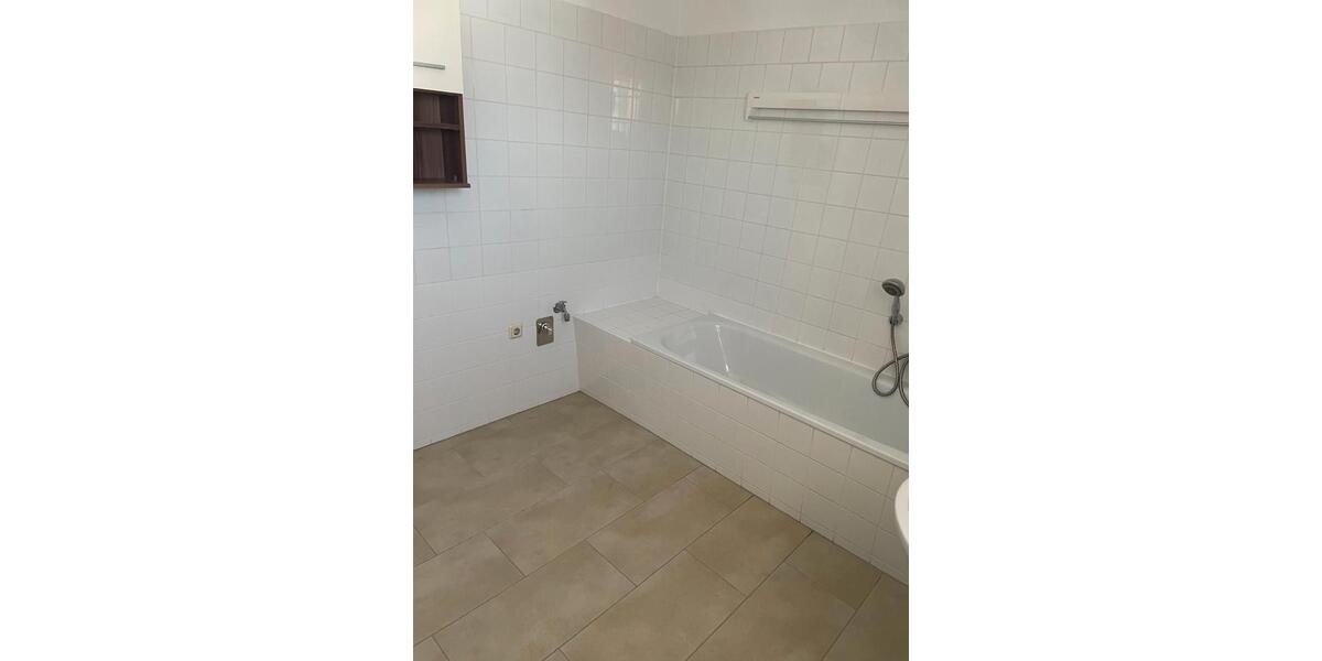 Etagenwohnung Halle (Saale) Dölau - 3 Zimmer, 78 m&sup2;, 560&euro; | Angebot:26586331