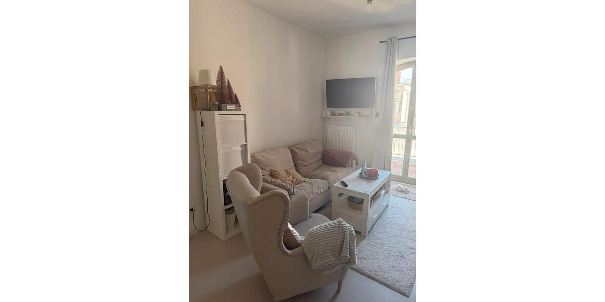 Dachgeschoßwohnung Halle (Saale) Am Wasserturm/Thaerviertel - 1 Zimmer, 36 m&sup2;, 440&euro; | Angebot:25988882