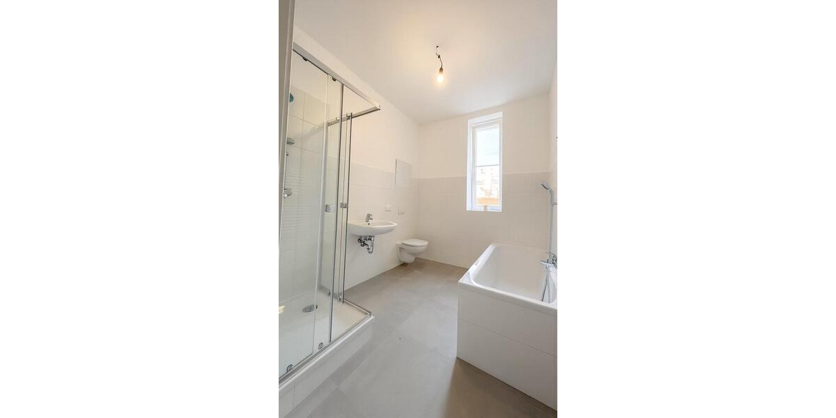 Etagenwohnung Halle (Saale) Frohe Zukunft - 5 Zimmer, 150 m&sup2;, 1.350&euro; | Angebot:25865846