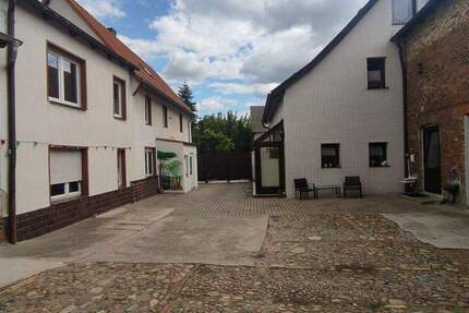 Haus Bitterfeld-Wolfen Bobbau - 8 Zimmer, 197 m&sup2;, 290.000&euro; | Angebot:25822452