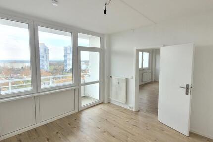 TOP-AUSSICHT - Moderne Wohnung mit EBK & Balkon 2 zimmer