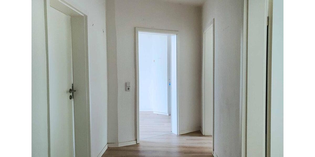 Dachgeschoßwohnung Halle (Saale) Damaschkestraße - 3 Zimmer, 72 m&sup2;, 680&euro; | Angebot:24416020