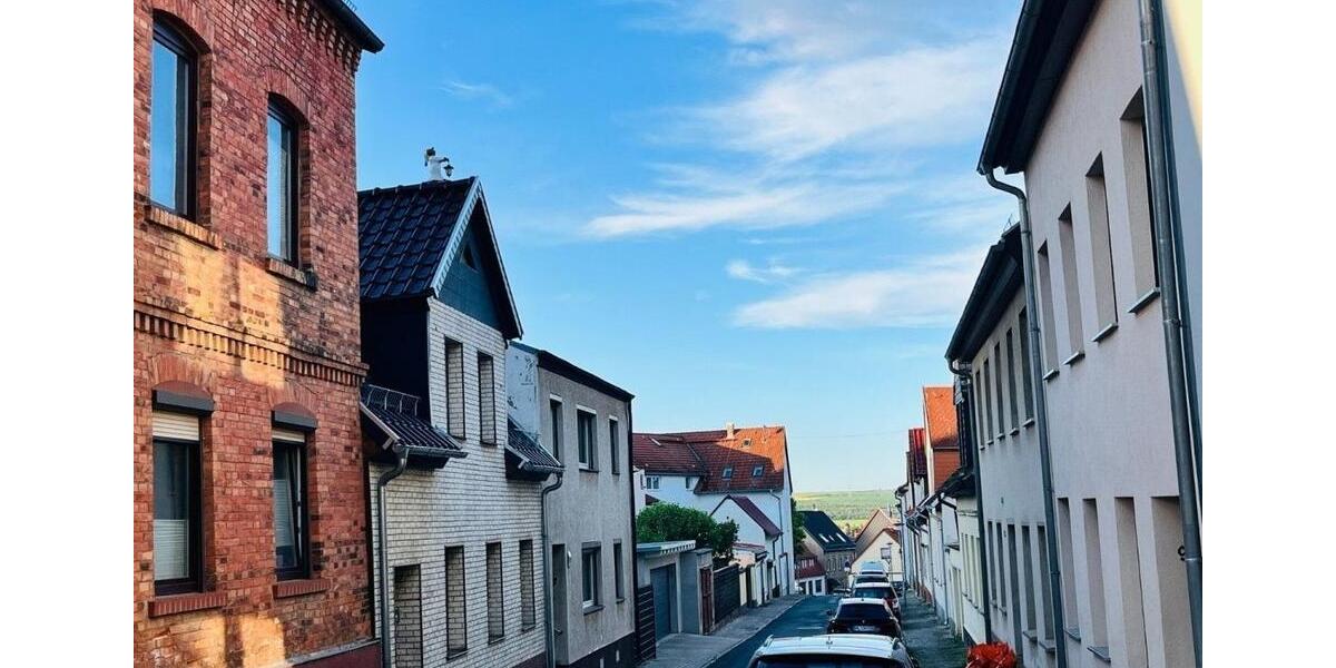 Reihenhaus Eisleben (Lutherstadt) - 7 Zimmer, 132 m&sup2;, 37.000&euro; | Angebot:26786588