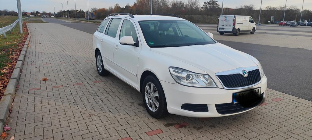 Skoda Octavia 292.500 km 4.300 &euro; Landsberg 06188