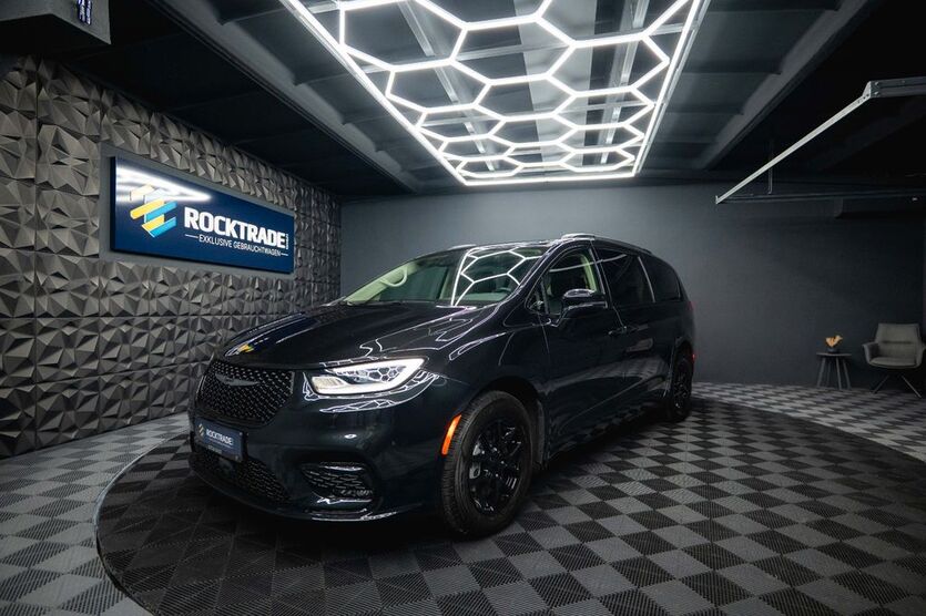Chrysler Pacifica 67.630 km 31.990 € Leipzig 04178