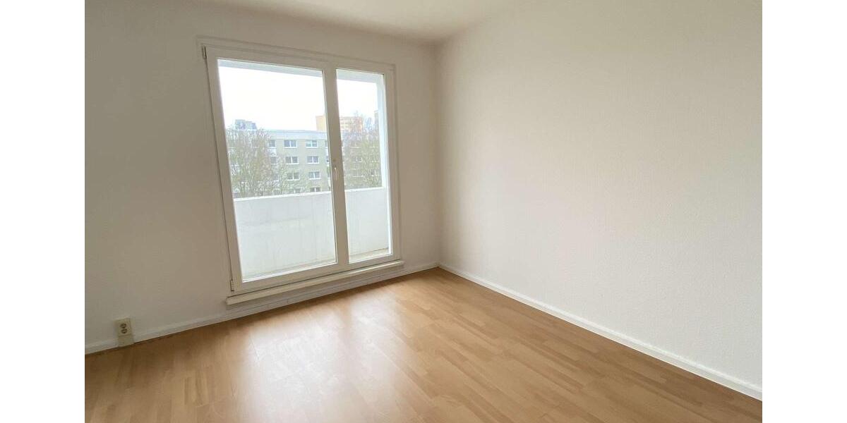 Etagenwohnung Halle (Saale) Halle-Neustadt - 3 Zimmer, 57 m&sup2;, 339&euro; | Angebot:25499228