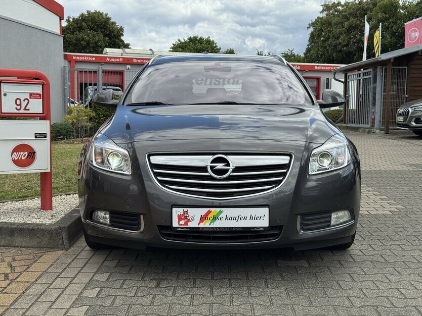 Opel Insignia 1.8 Sportstourer/AHK/NAVI/SHZ/TEMPO/ 267.726 km 2.990 € Leipzig 04347