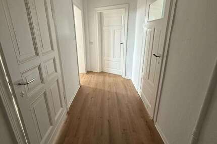 Wohnung Halle Büschdorf - 3 Zimmer, 70 m&sup2;, 450&euro; | Angebot:27592279