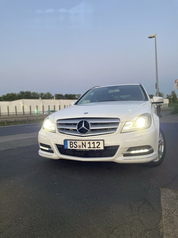 Mercedes-Benz 220 209.877 km 10.449 € Leipzig 04109