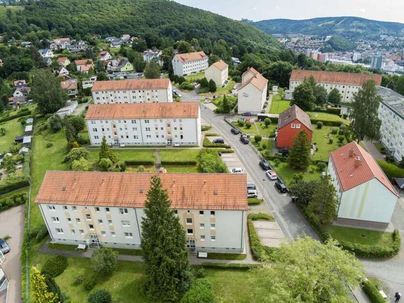 Wohnung zum Mieten in Suhl 373,73 € 57.43 m²