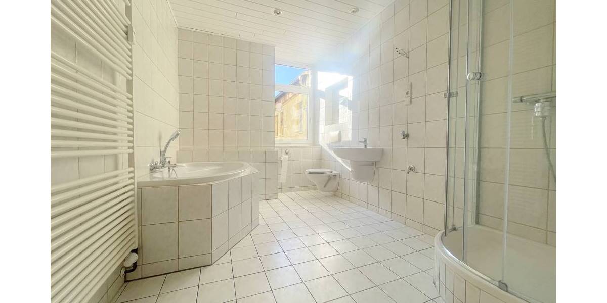 Etagenwohnung Lützen - 4 Zimmer, 110 m&sup2;, 850&euro; | Angebot:25689033