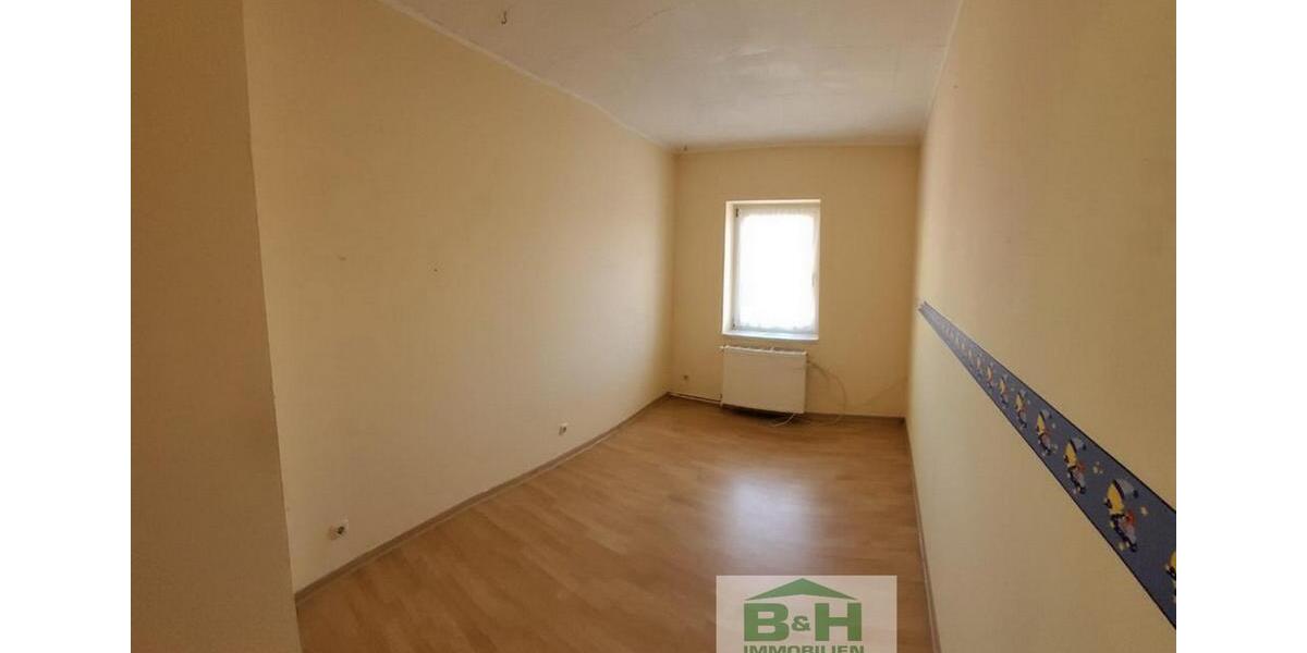 Dachgeschoßwohnung Sandersdorf-Brehna Brehna - 3 Zimmer, 80 m&sup2;, 400&euro; | Angebot:25125125