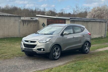Hyundai ix35 190.000 km 7.399 &euro; Halle 06124