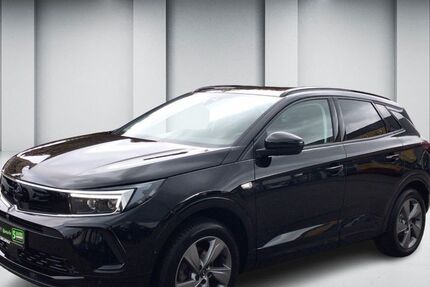 Opel Grandland (X) 3.800 km 25.490 € Leipzig 04179