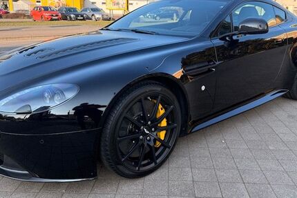 Aston Martin V12 Vantage 31.084 km 104.900 &euro; Halle 06116