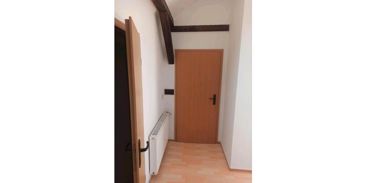 Dachgeschoßwohnung Halle (Saale) Büschdorf - 2.5 Zimmer, 47 m&sup2;, 380&euro; | Angebot:25829205