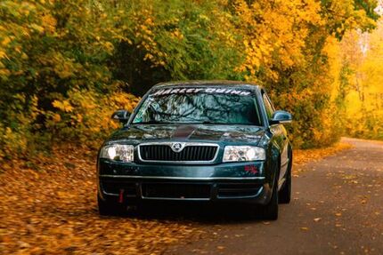 Skoda Superb 207.522 km 6.000 &euro; Halle 06132