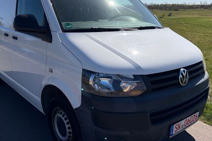 VW T5 Transporter 177.000 km 9.399 &euro; HALLE 06116