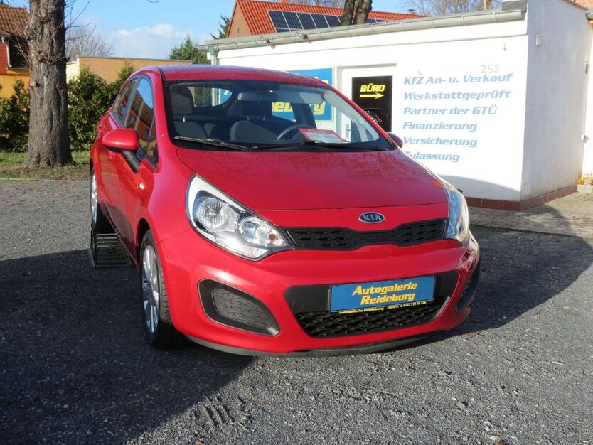 Kia Rio 102.000 km 5.740 € Halle/ Saale 06116