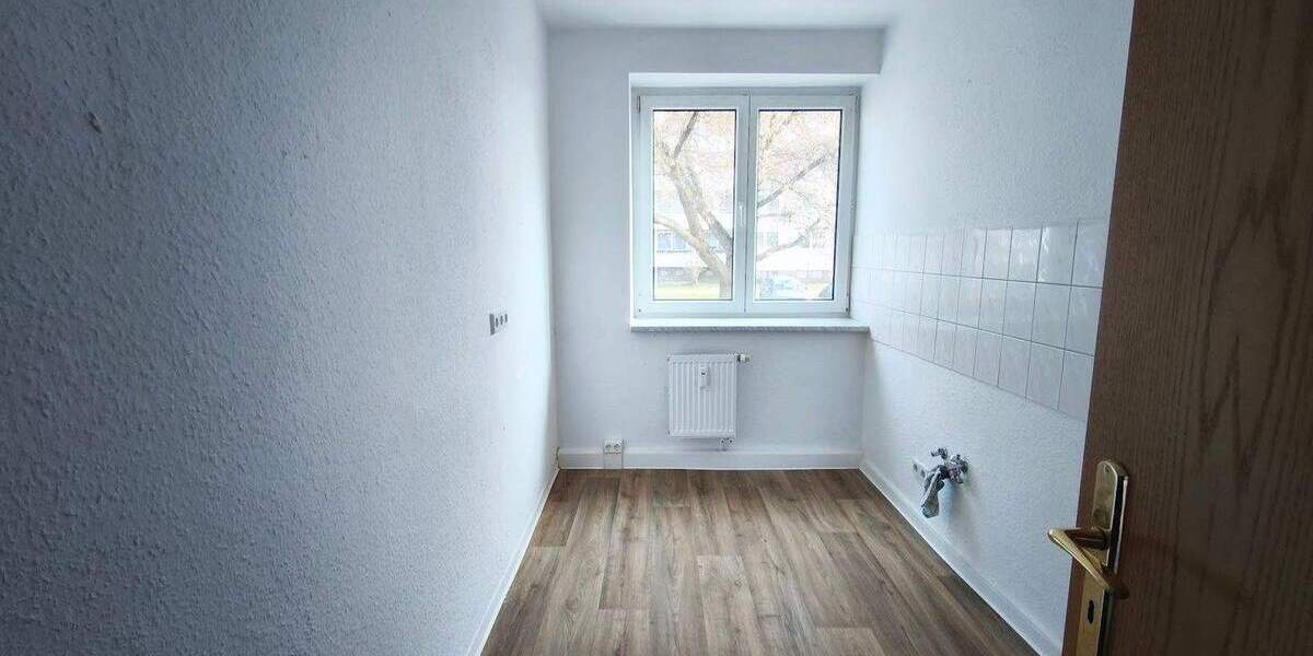 Etagenwohnung Lutherstadt Eisleben - 3 Zimmer, 57 m&sup2;, 371&euro; | Angebot:26291223