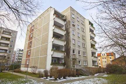 Wohnung zum Mieten in Halle (Saale) 190 € 32.61 m²