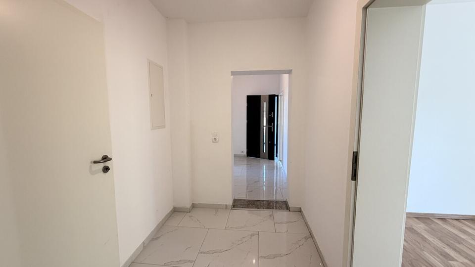 Erdgeschoßwohnung Leuna - 4 Zimmer, 82 m&sup2;, 800&euro; | Angebot:26367179