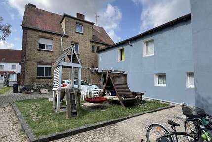 Wohn- und Geschäftshaus mit Sanierungspotenzial 18 zimmer