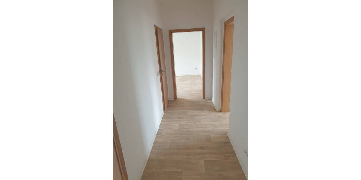 Etagenwohnung Braunsbedra - 3 Zimmer, 57 m&sup2;, 433&euro; | Angebot:26777831