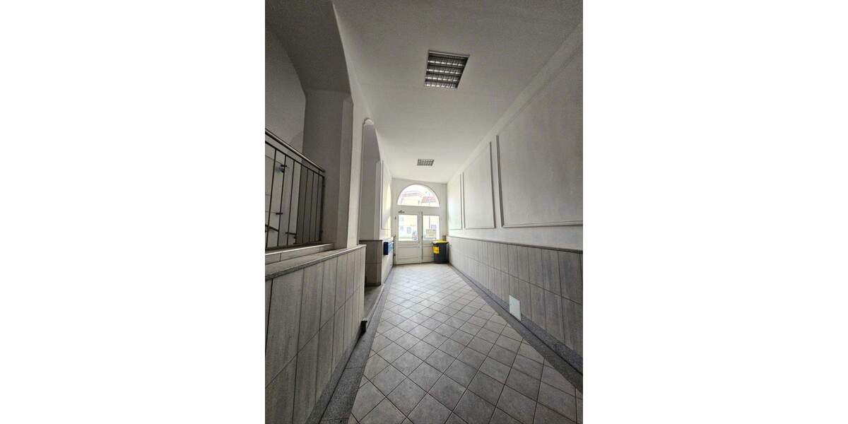 Gewerbeobjekt Halle (Saale) Innenstadt - 1 Zimmer, 210 m&sup2;, 1.175&euro; | Angebot:24793249