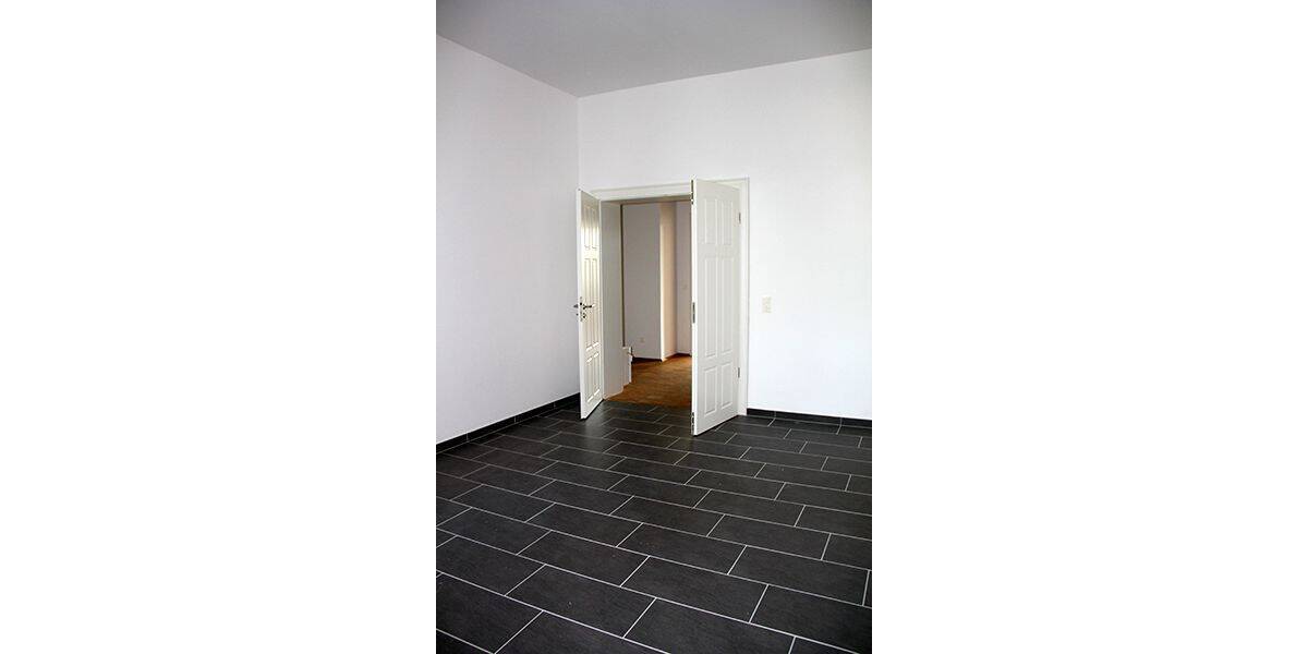 Etagenwohnung Halle (Saale) Innenstadt - 4 Zimmer, 115 m&sup2;, 1.154&euro; | Angebot:26904217