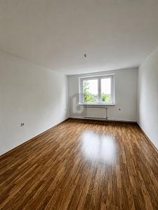 WOHNEN MIT BALKON & BLICK INS GRÜNE! - Etagenwohnung Halle Frohe Zukunft | Angebot:27098056