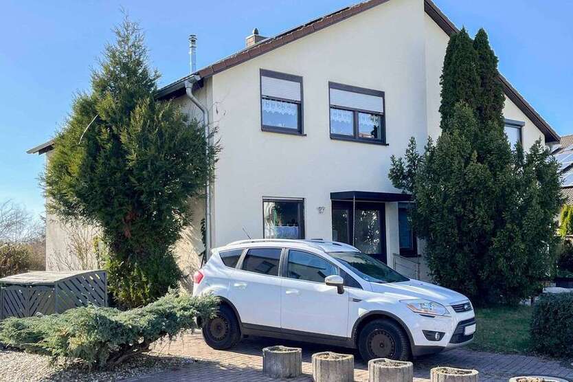 Haus zum Kaufen in Teutschenthal 280.000 € 99.08 m²