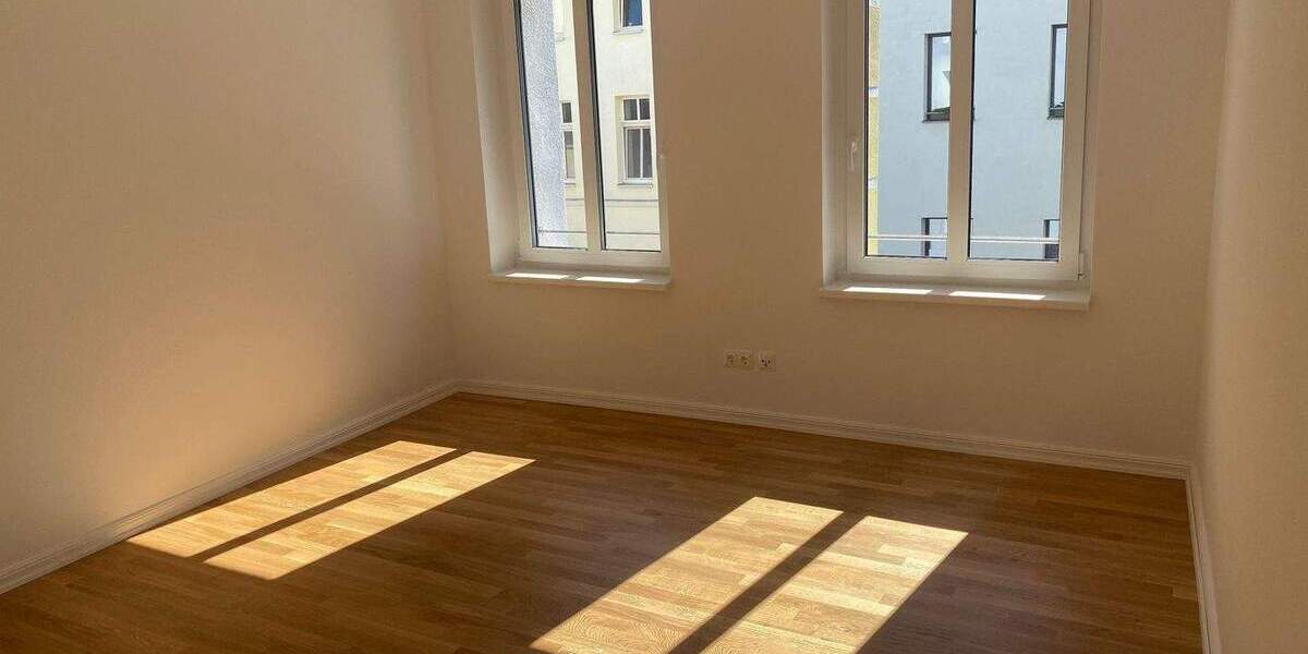 Etagenwohnung Halle (Saale) Innenstadt - 4 Zimmer, 101 m&sup2;, 1.300&euro; | Angebot:26274022
