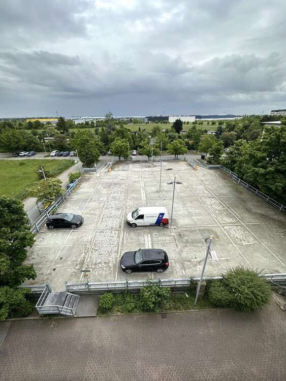 Individuell gestaltbare Praxisfläche nah am Flughafen - Teilflächen möglich zimmer