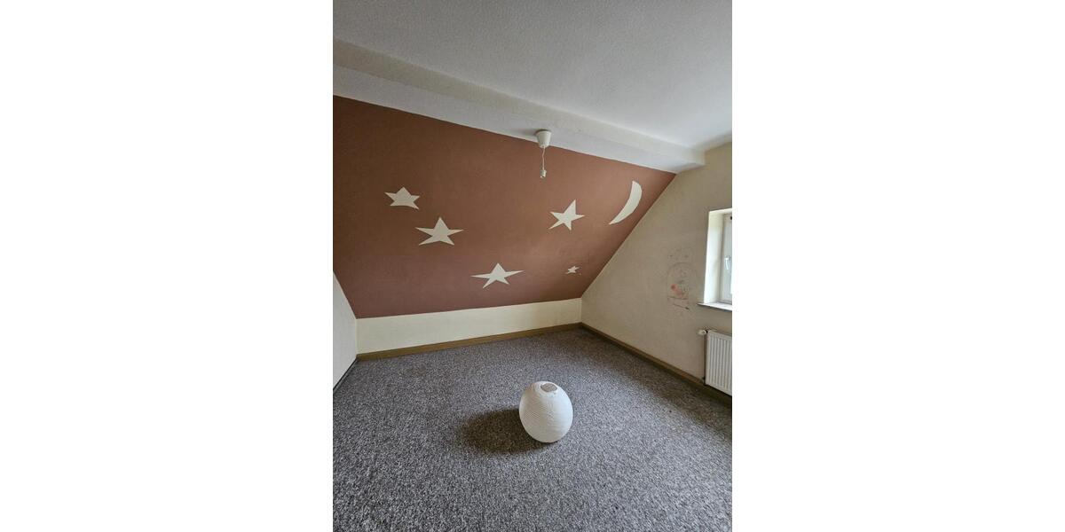 Dachgeschoßwohnung Braunsbedra - 3 Zimmer, 55 m&sup2;, 328&euro; | Angebot:26631490